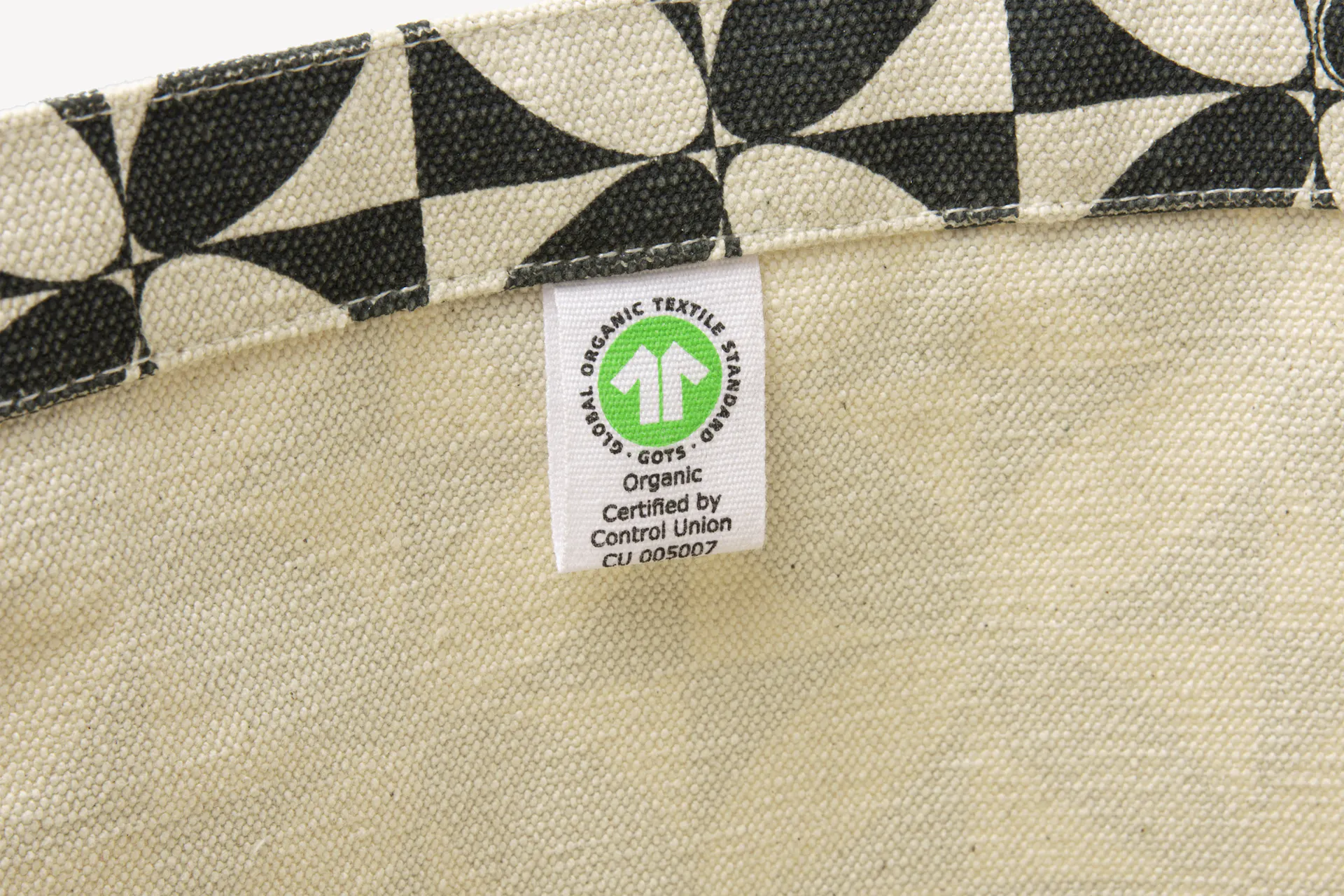BTSHL_Img_ImgPrdPho_DetailShot_baggreylabeleco2_2000px (1)
